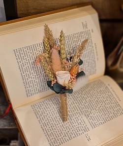 Boutonnière fleurs sechée + rose stabilisée