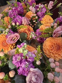 Centre de table thème orangé et rose